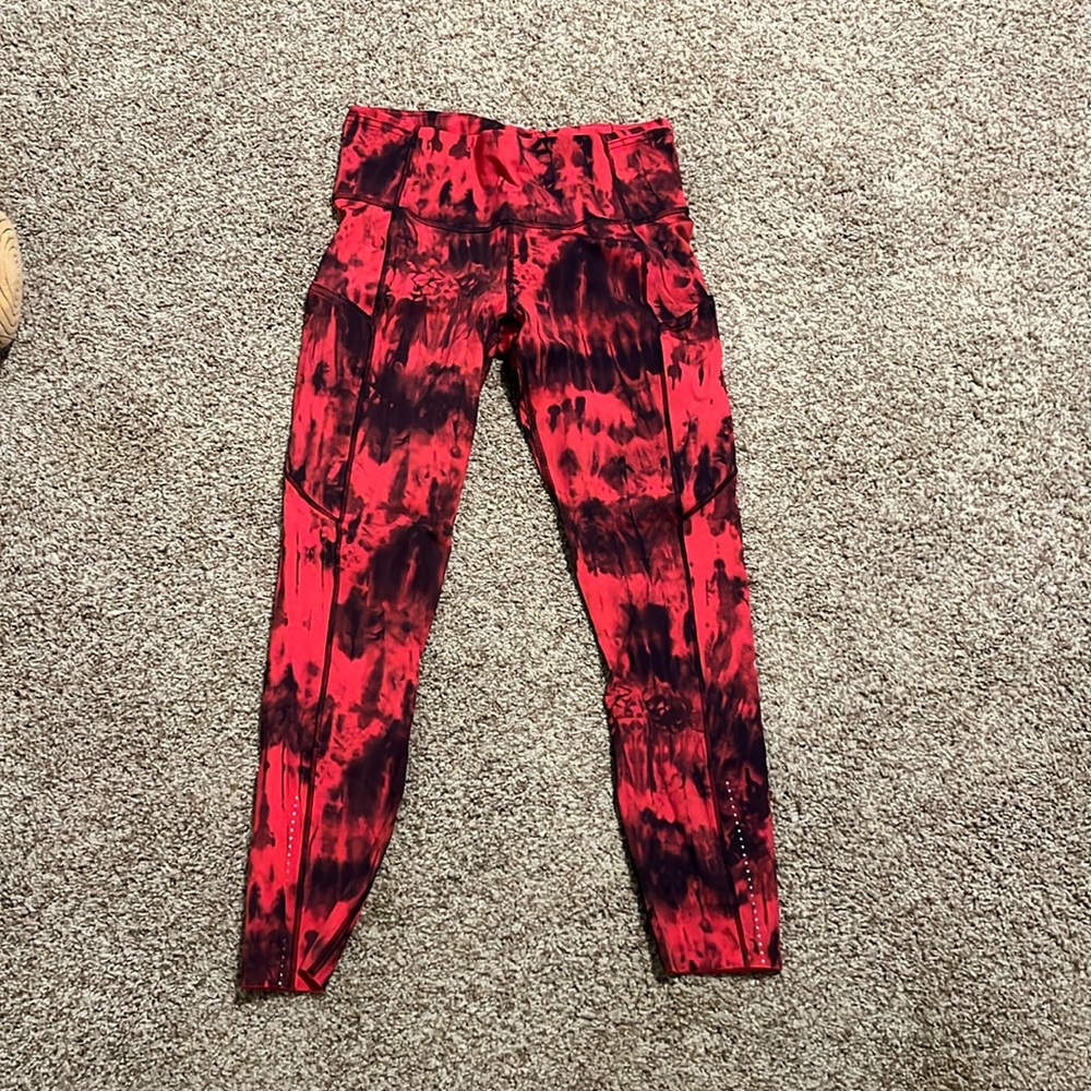 Lululemon leggings size 8.with pockets